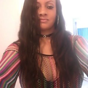 Meet your Posher, Nina